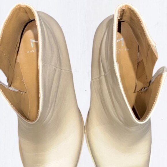 Marc Fisher Fabina Ankle Boot in Shell/Cream Size 7.5 - Picture 12 of 15